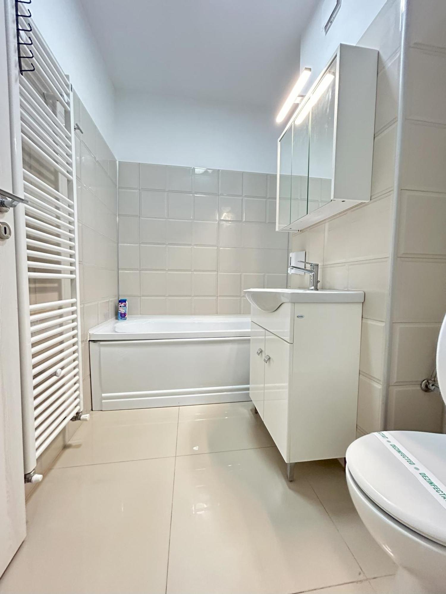 Апартаменты Urban Retreat With Balcony At Exigent Plaza - 06 Бухарест Экстерьер фото