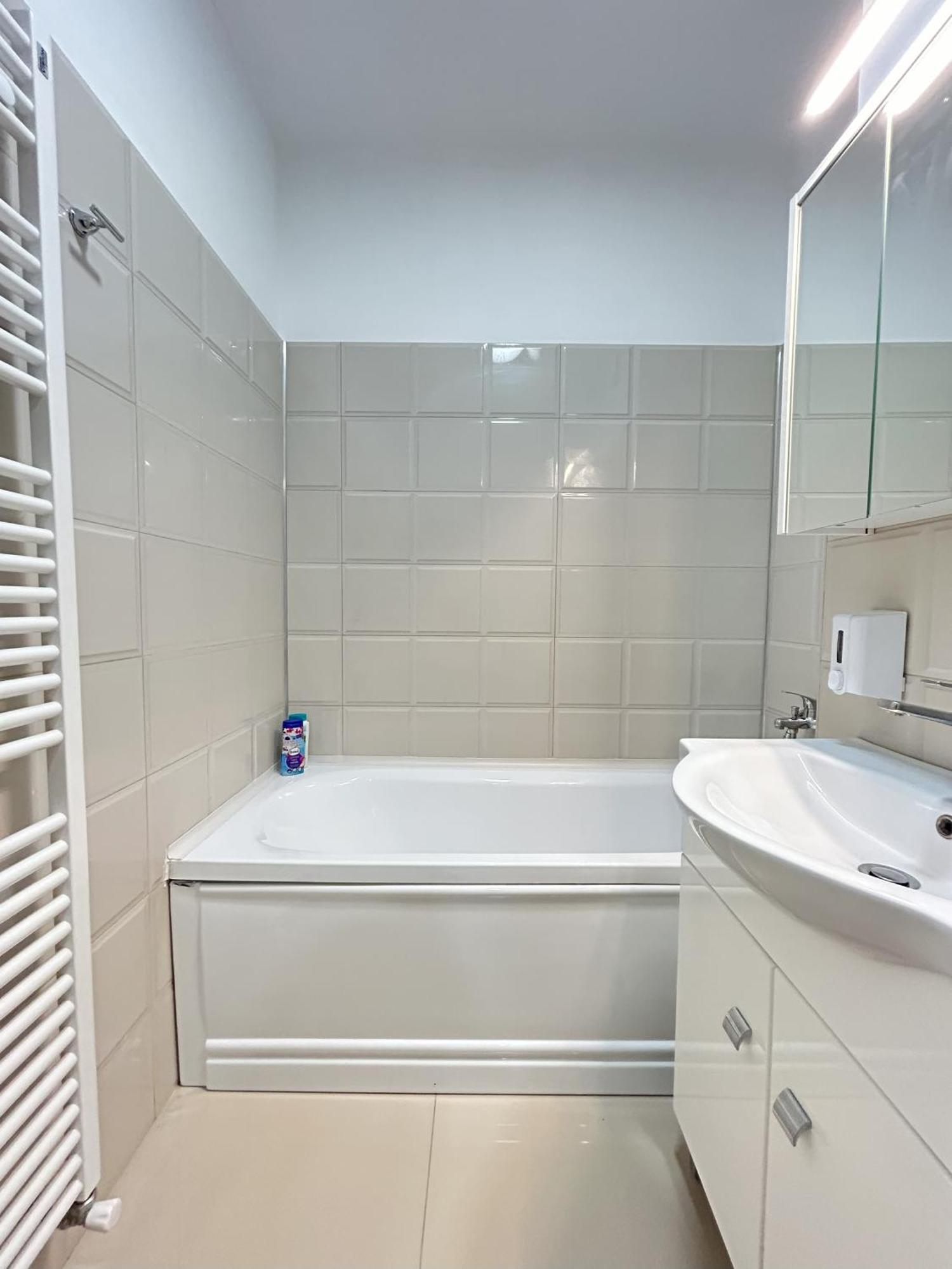 Апартаменты Urban Retreat With Balcony At Exigent Plaza - 06 Бухарест Экстерьер фото